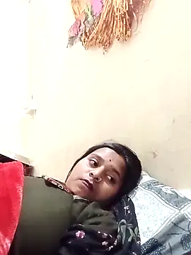 Snapshot of Hot_crety chatting on February 1, 2026, 12:15 pm Hot crety online show from February 1, 2026, 12:15 pm