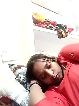 Snapshot of Hot_crety chatting on February 5, 2026, 11:59 am Hot crety online show from February 5, 2026, 11:59 am