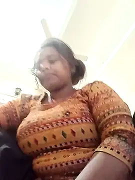 Snapshot of Hot_crety chatting on February 7, 2026, 2:37 am Hot crety online show from February 7, 2026, 2:37 am