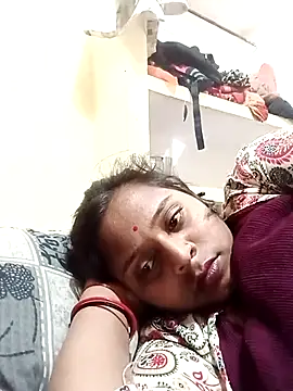 Snapshot of Hot_crety chatting on February 25, 2026, 5:44 pm Hot crety online show from February 25, 2026, 5:44 pm