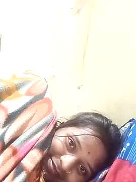 Snapshot of Hot_crety chatting on February 28, 2026, 4:52 pm Hot crety online show from February 28, 2026, 4:52 pm