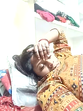 Snapshot of Hot_crety chatting on March 2, 2026, 7:32 pm Hot crety online show from March 2, 2026, 7:32 pm