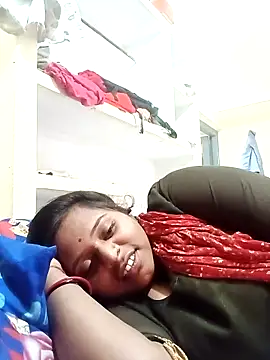 Snapshot of Hot_crety chatting on March 3, 2026, 7:36 am Hot crety online show from March 3, 2026, 7:36 am