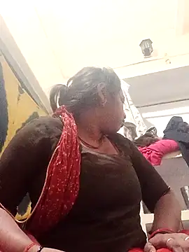 Snapshot of Hot_crety chatting on March 4, 2026, 1:44 am Hot crety online show from March 4, 2026, 1:44 am