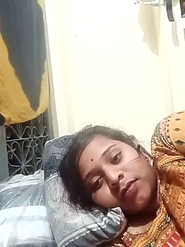 Snapshot of Hot_crety chatting on March 4, 2026, 1:50 pm Hot crety online show from March 4, 2026, 1:50 pm