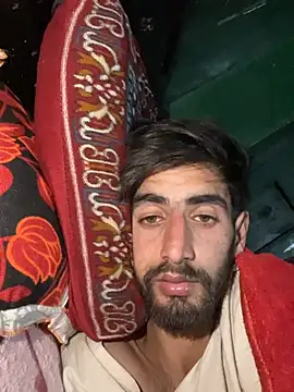 lyath3245 online show from February 27, 2026, 9:04 pm