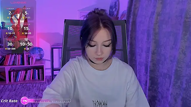 LiliLuna online show from October 10, 2025, 10:47 am