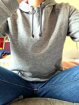 Snapshot of Jo27110 chatting on October 1, 2025, 11:38 am Jo27110 online show from October 1, 2025, 11:38 am