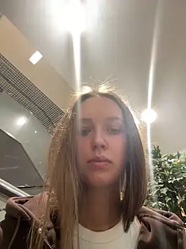 ElliRose online show from October 28, 2025, 5:33 am