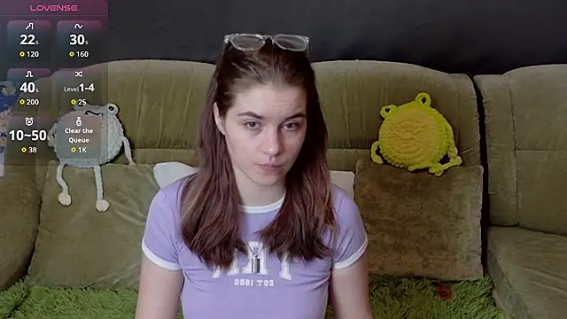 ElzaBlis online show from February 1, 2026, 3:32 pm