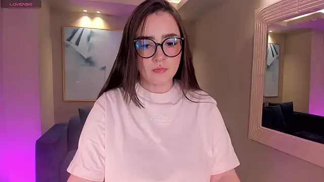 SarahRhodes  online show from September 30, 2025, 7:41 pm