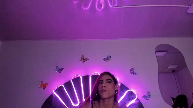 LissyAndrade online show from June 10, 2026, 4:12 am