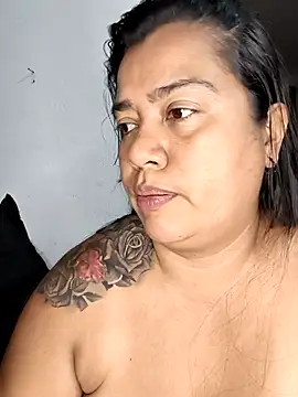Snapshot of NARNYALABELLA chatting on April 24, 2026, 12:35 am NARNYALABELLA online show from April 24, 2026, 12:35 am