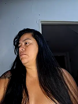 Snapshot of NARNYALABELLA chatting on May 2, 2026, 9:47 am NARNYALABELLA online show from May 2, 2026, 9:47 am
