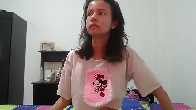 nathaly jones  online show from May 19, 2026, 12:22 pm