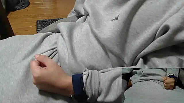 Snapshot of Yasu2000 chatting on November 24, 2025, 2:00 am Yasu2000 online show from November 24, 2025, 2:00 am