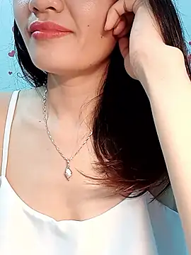 Hinna x online show from February 1, 2026, 8:24 am