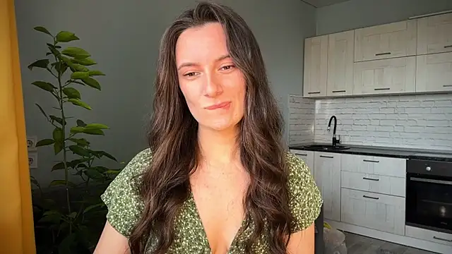 Snapshot of Luna_Raee chatting on September 25, 2025, 7:01 am Luna Raee online show from September 25, 2025, 7:01 am