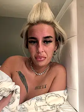 EllieMaeBaby online show from November 24, 2025, 10:42 pm