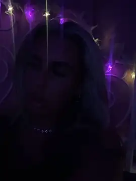 EllieMaeBaby online show from April 19, 2026, 9:28 pm