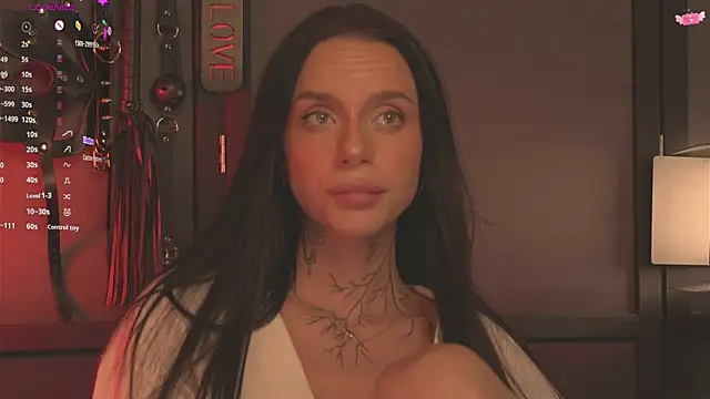 Snapshot of livia_starwars chatting on September 18, 2025, 9:39 pm livia starwars online show from September 18, 2025, 9:39 pm