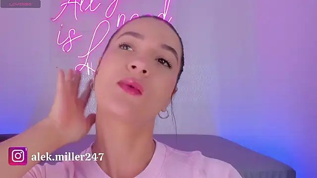 Snapshot of aleksandramiller_ chatting on September 15, 2025, 12:38 pm aleksandramiller online show from September 15, 2025, 12:38 pm