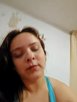 ARALUNAA online show from December 14, 2025, 10:36 pm