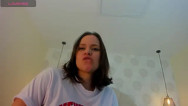 GIANAMILLER6 online show from October 29, 2025, 12:18 pm