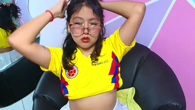 catalina santana20 online show from September 9, 2025, 8:41 pm