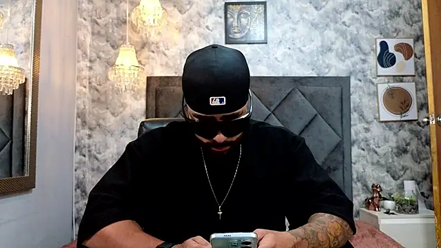 Apolo rousse1 online show from September 25, 2025, 9:18 pm