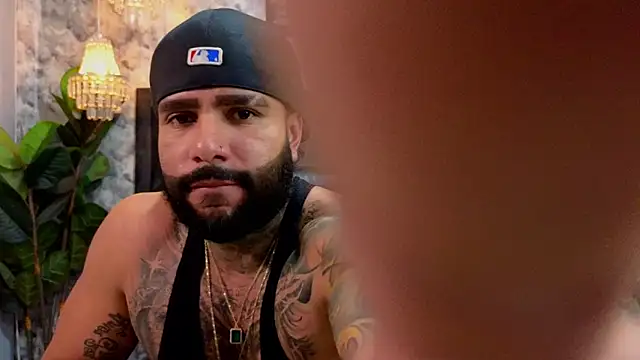 Apolo rousse1 online show from November 20, 2025, 9:03 pm