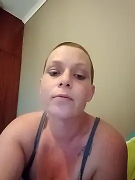 Snapshot of ComeAsYouAre chatting on November 15, 2025, 4:03 pm ComeAsYouAre online show from November 15, 2025, 4:03 pm