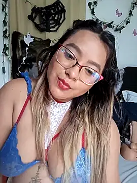 AsshleyVillaloboss online show from October 22, 2025, 6:51 pm