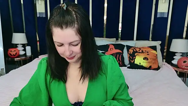 Nina Stane online show from October 21, 2025, 5:30 am