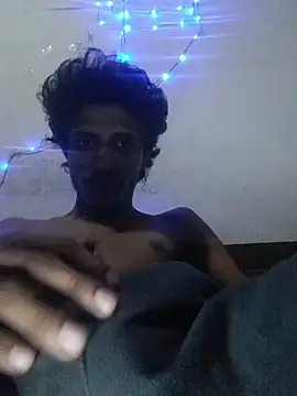 Snapshot of Ashy2001 chatting on October 10, 2025, 6:18 pm Ashy2001 online show from October 10, 2025, 6:18 pm