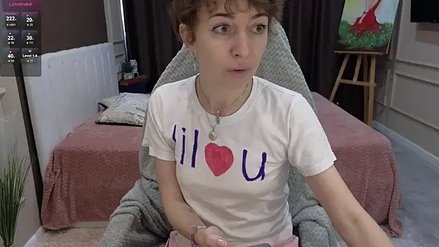 Snapshot of daniellia_ chatting on September 16, 2025, 7:42 am daniellia  online show from September 16, 2025, 7:42 am