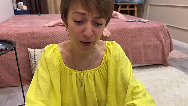 daniellia  online show from December 1, 2025, 2:55 pm