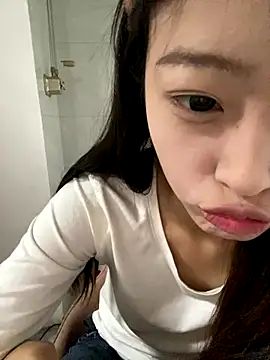 MengMeng0515 online show from November 15, 2025, 8:55 am