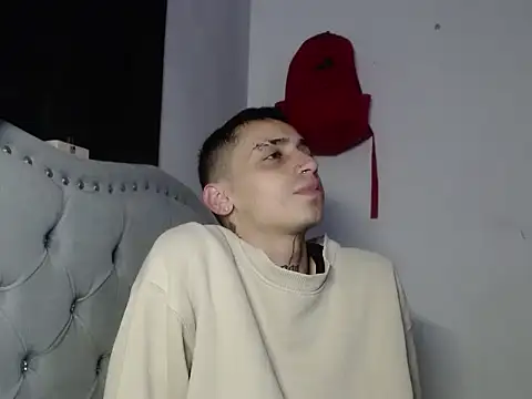 xalejo max online show from October 13, 2025, 8:20 pm