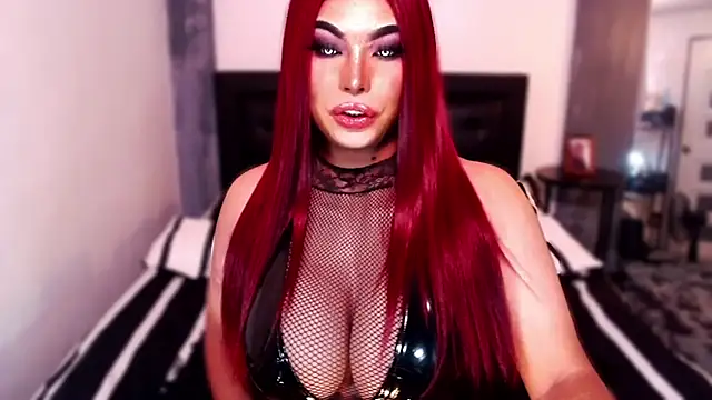 xTrixieMae online show from October 8, 2025, 9:51 am