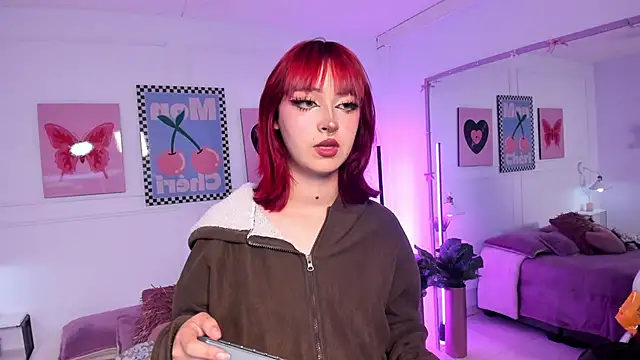 Zoe Lynch  online show from January 8, 2026, 11:45 am