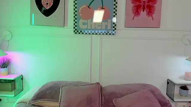 Zoe Lynch  online show from March 20, 2026, 11:37 am