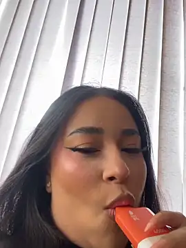 Zoey thompson online show from September 30, 2025, 4:45 pm