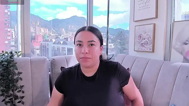 Zoey thompson online show from October 7, 2025, 7:55 pm