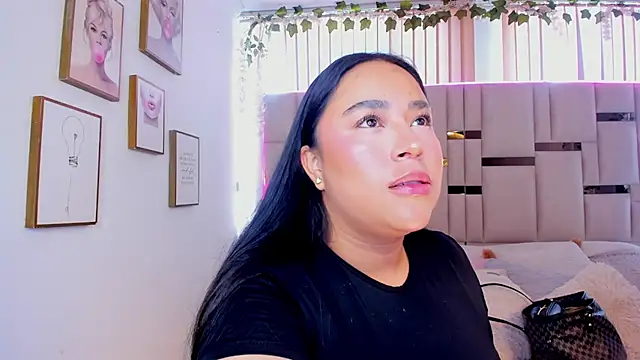 Zoey thompson online show from March 6, 2026, 7:54 pm