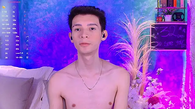 Snapshot of VicenteFerrer chatting on September 22, 2025, 4:20 pm VicenteFerrer online show from September 22, 2025, 4:20 pm