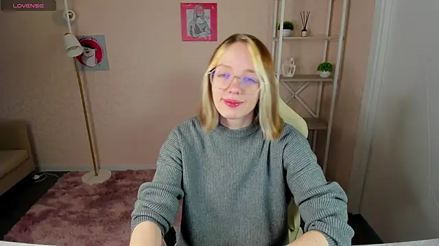 R0cket bunny online show from October 4, 2025, 1:03 am