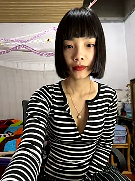 andymi1 online show from November 7, 2025, 1:05 am