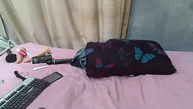 curvydarckcohocolate online show from February 11, 2026, 5:56 am