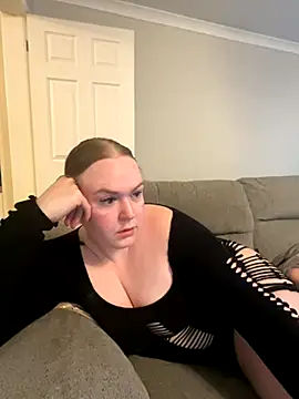 gracelovesxx online show from October 3, 2025, 8:33 am